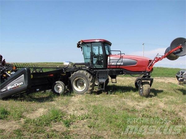 MacDon M150 Utilaj de răvăşit fân