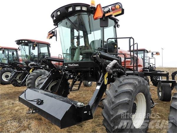 MacDon M155 Utilaj de răvăşit fân