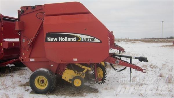 New Holland BR780 Masina de balotat cilindric