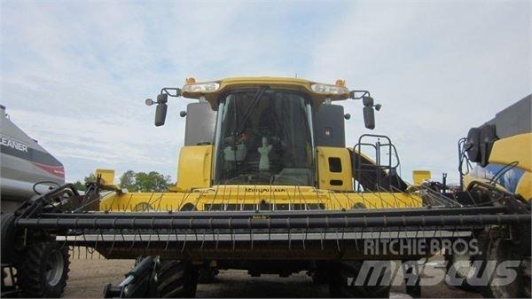 New Holland CX840 Combine de secerat