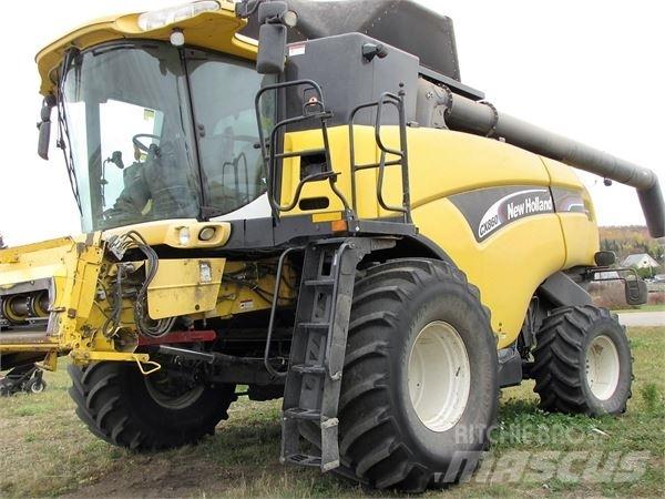 New Holland CX860 Combine de secerat