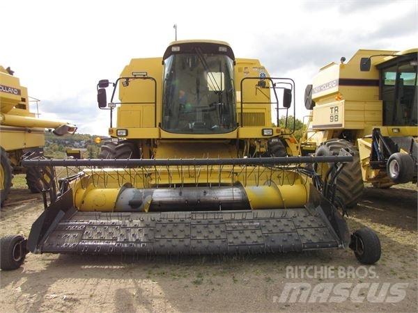 New Holland TX66 Combine de secerat