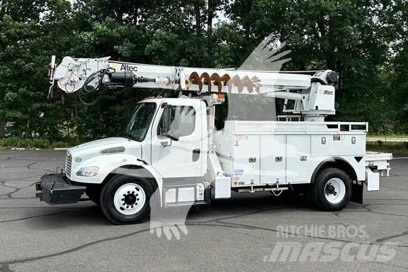 Altec DM47BTR Platforme aeriene montate pe camion