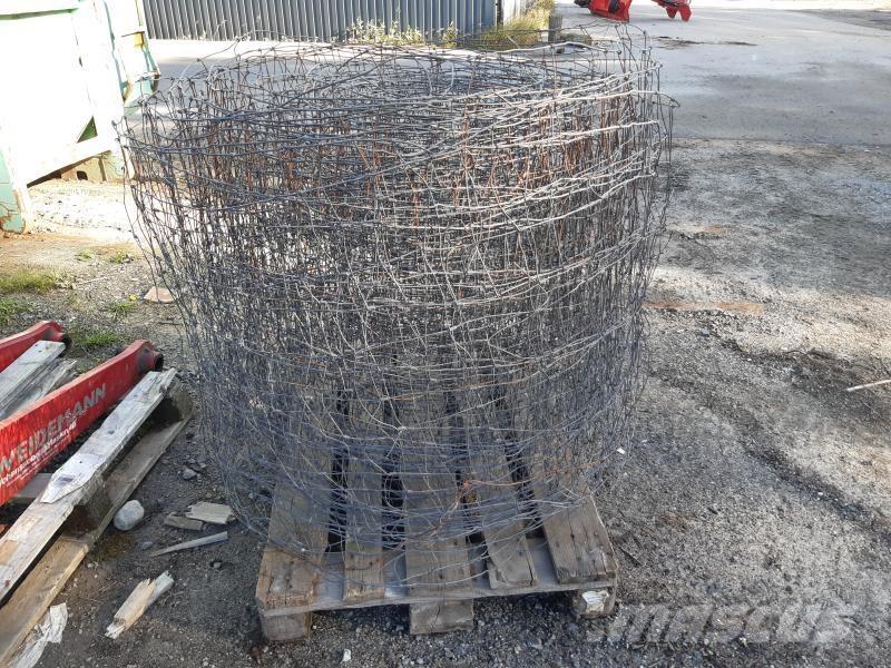  1 RULLE FÅR STÄNGSEL Utilaje si accesorii folosite la cresterea animalelor