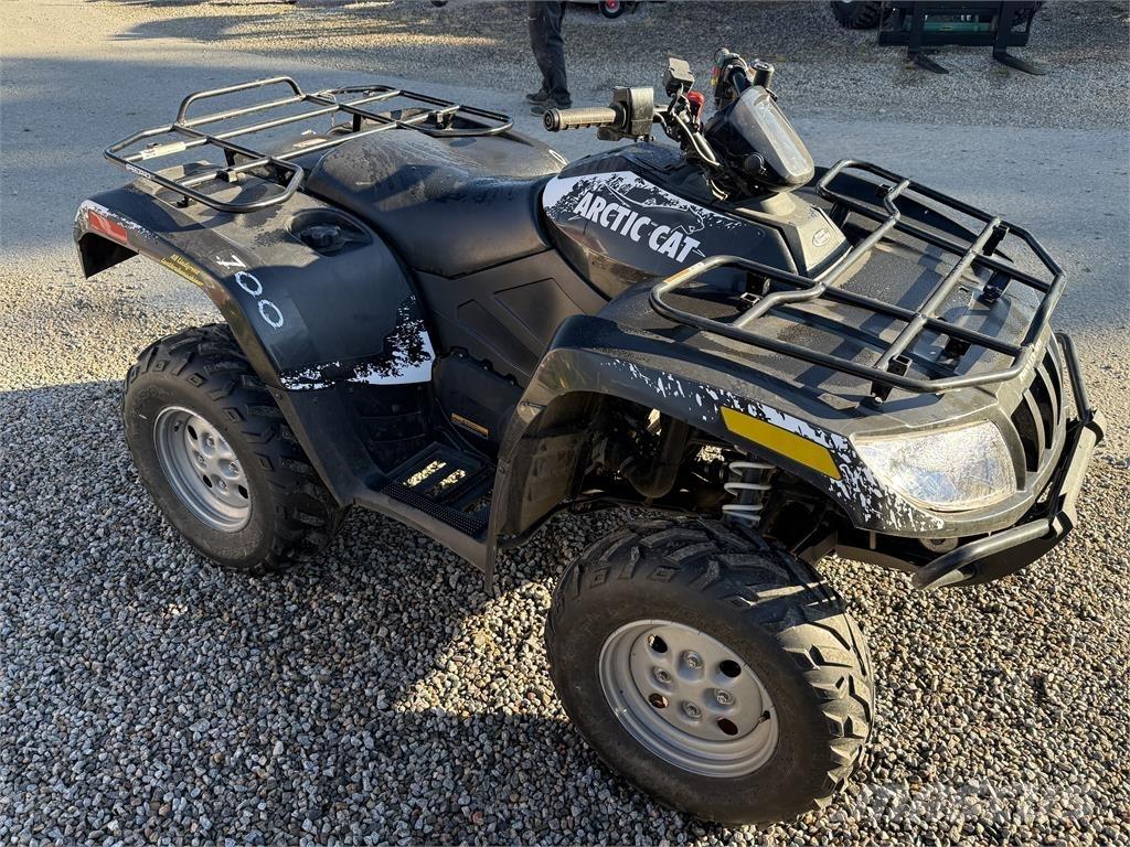 Arctic Cat 700H1 SERVO ATV-uri