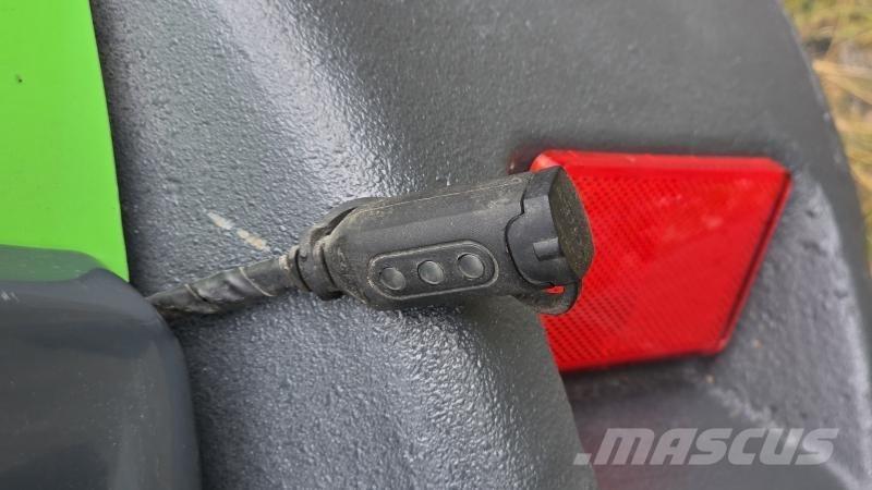 Avant 635i med L-hytt Mini incarcator