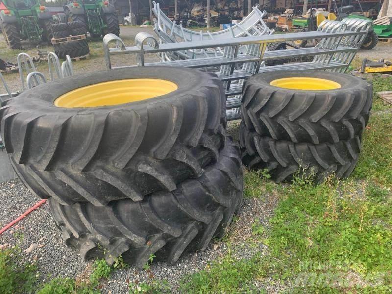 Firestone Däck på fälg Roti