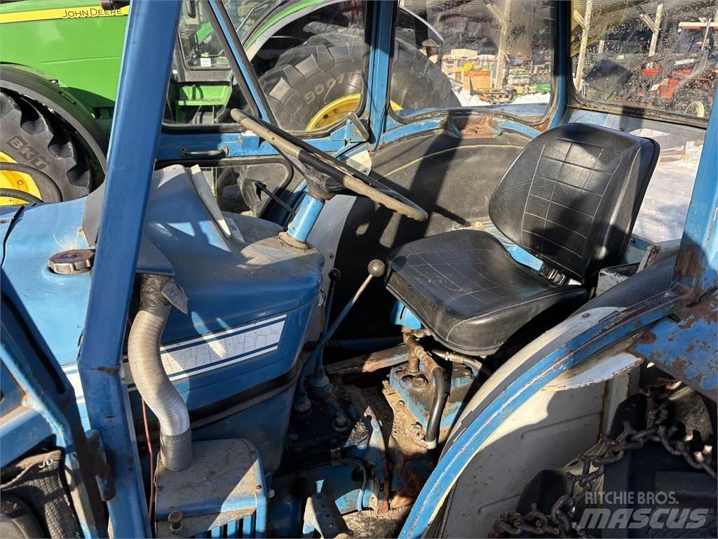 Ford 5000 med lastare Tractoare