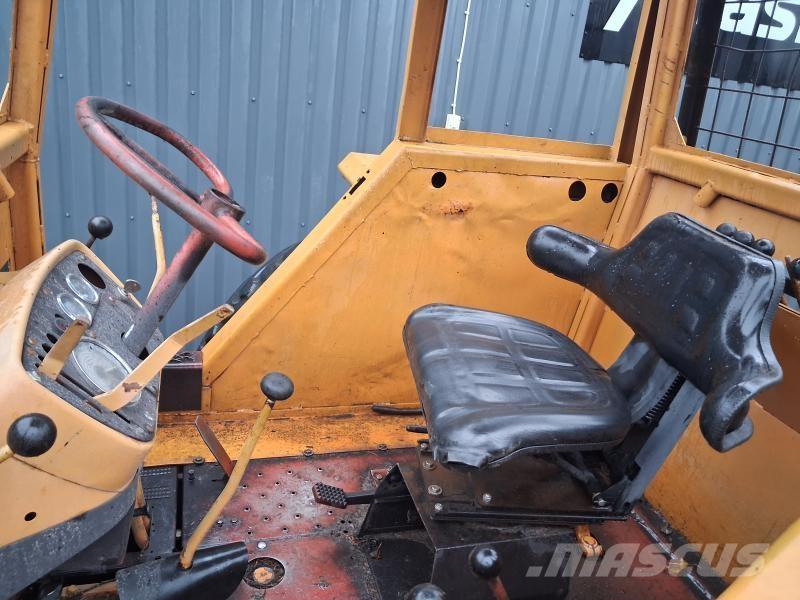 Hemek 650 8-HJULS DRIFT Incarcator pe pneuri