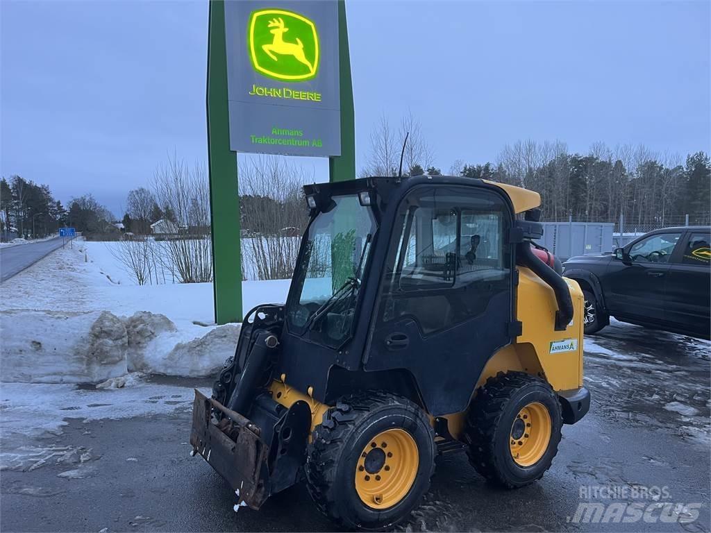JCB 330 SKID STEER ATV-uri