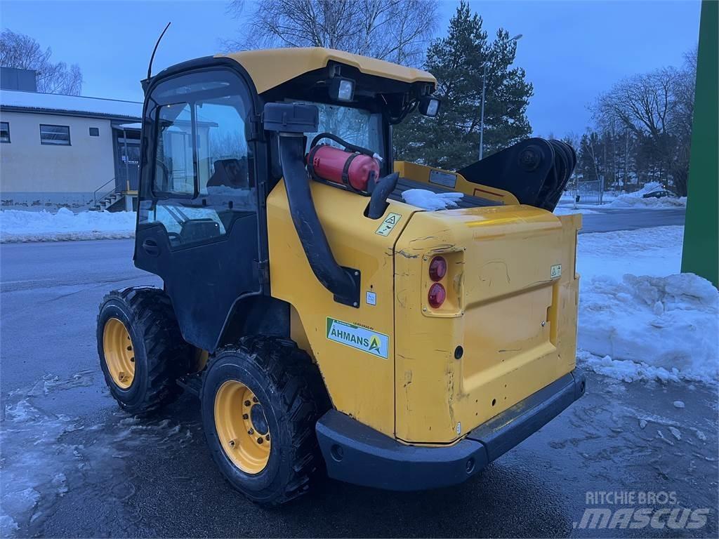 JCB 330 SKID STEER ATV-uri