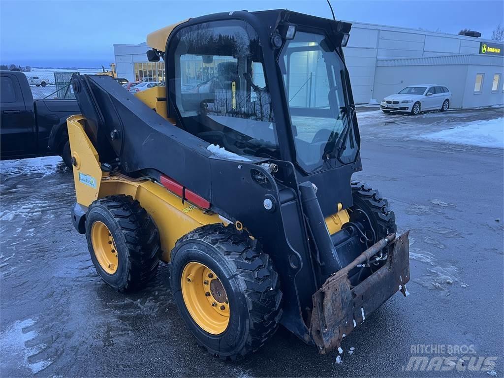 JCB 330 SKID STEER ATV-uri