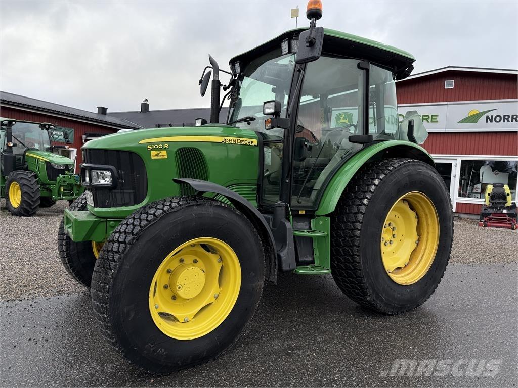 John Deere 5100R Tractoare