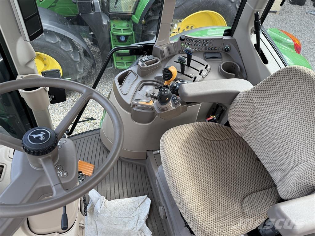 John Deere 6090M Tractoare