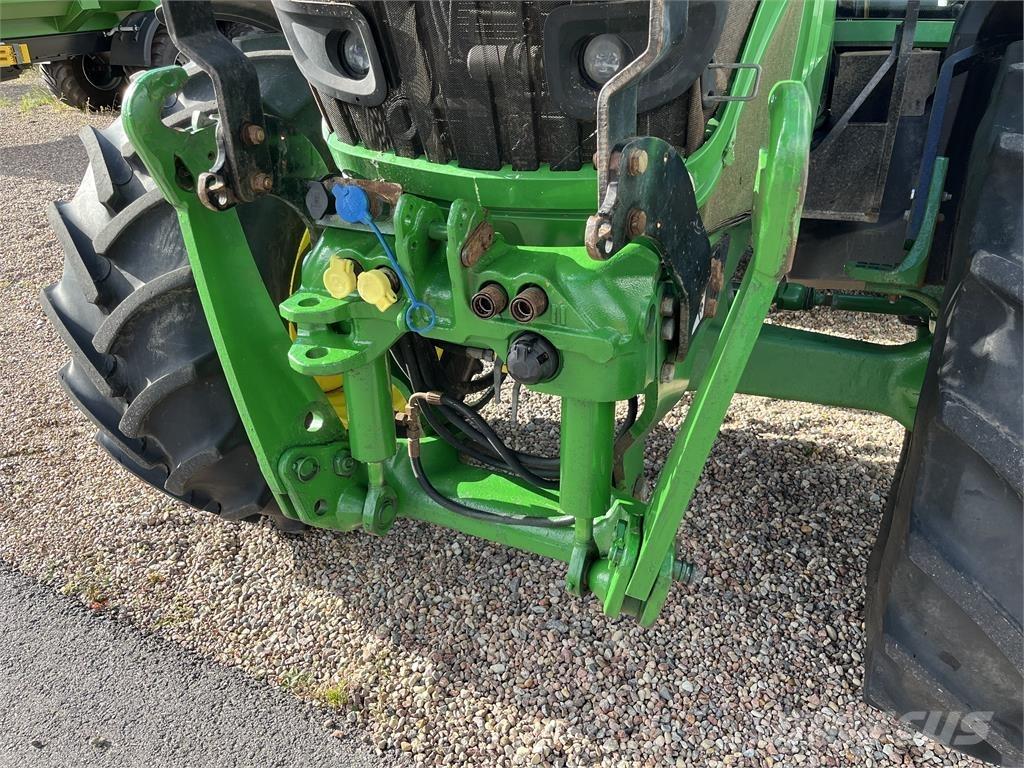 John Deere 6150M Tractoare