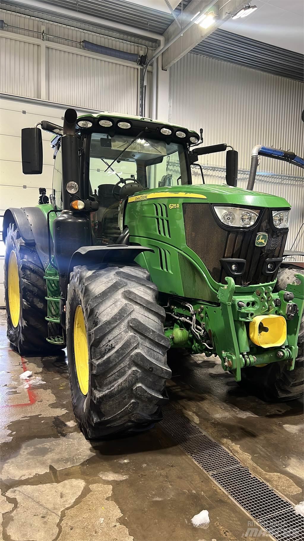 John Deere 6215R Tractoare
