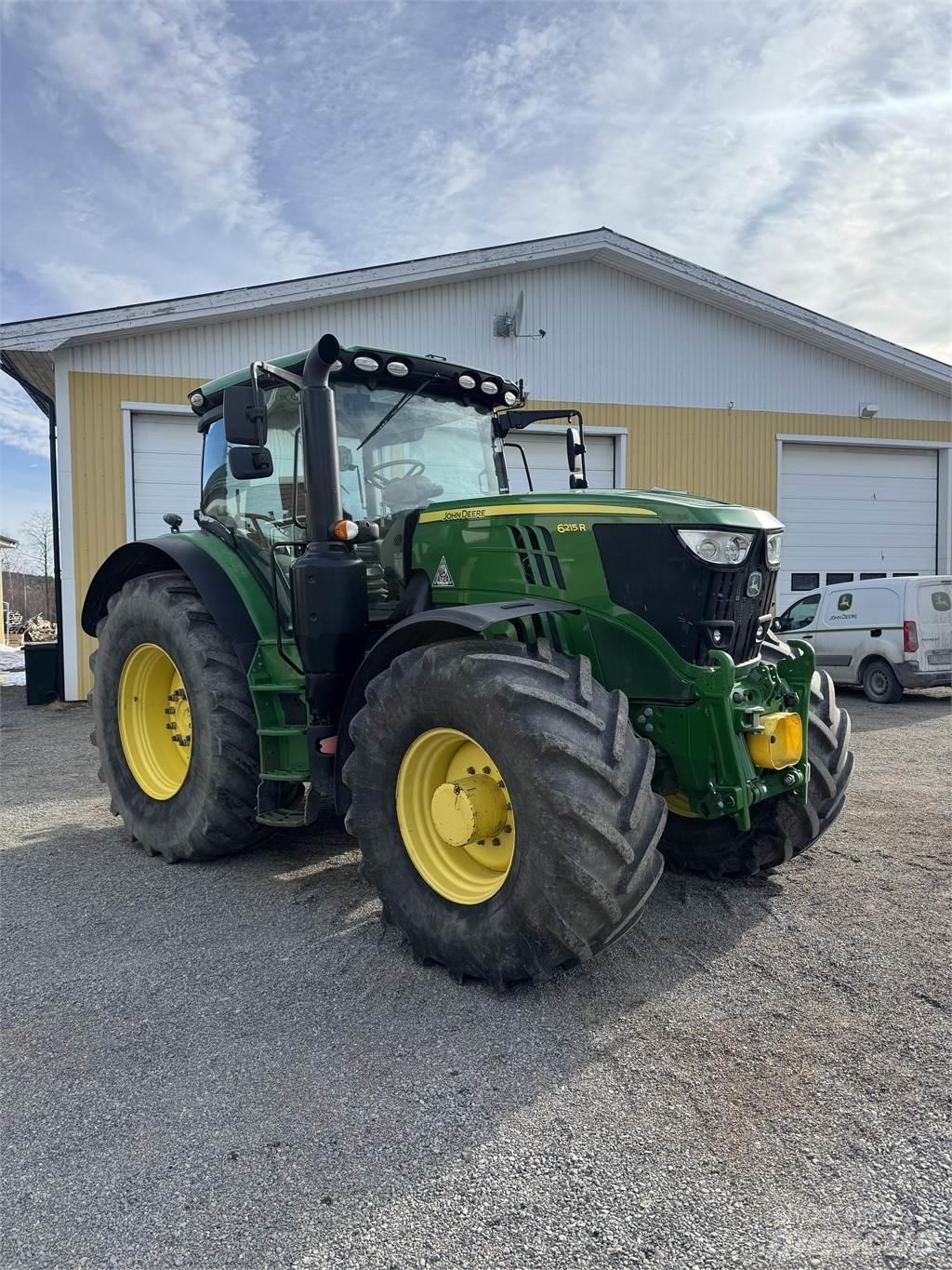 John Deere 6215R Tractoare