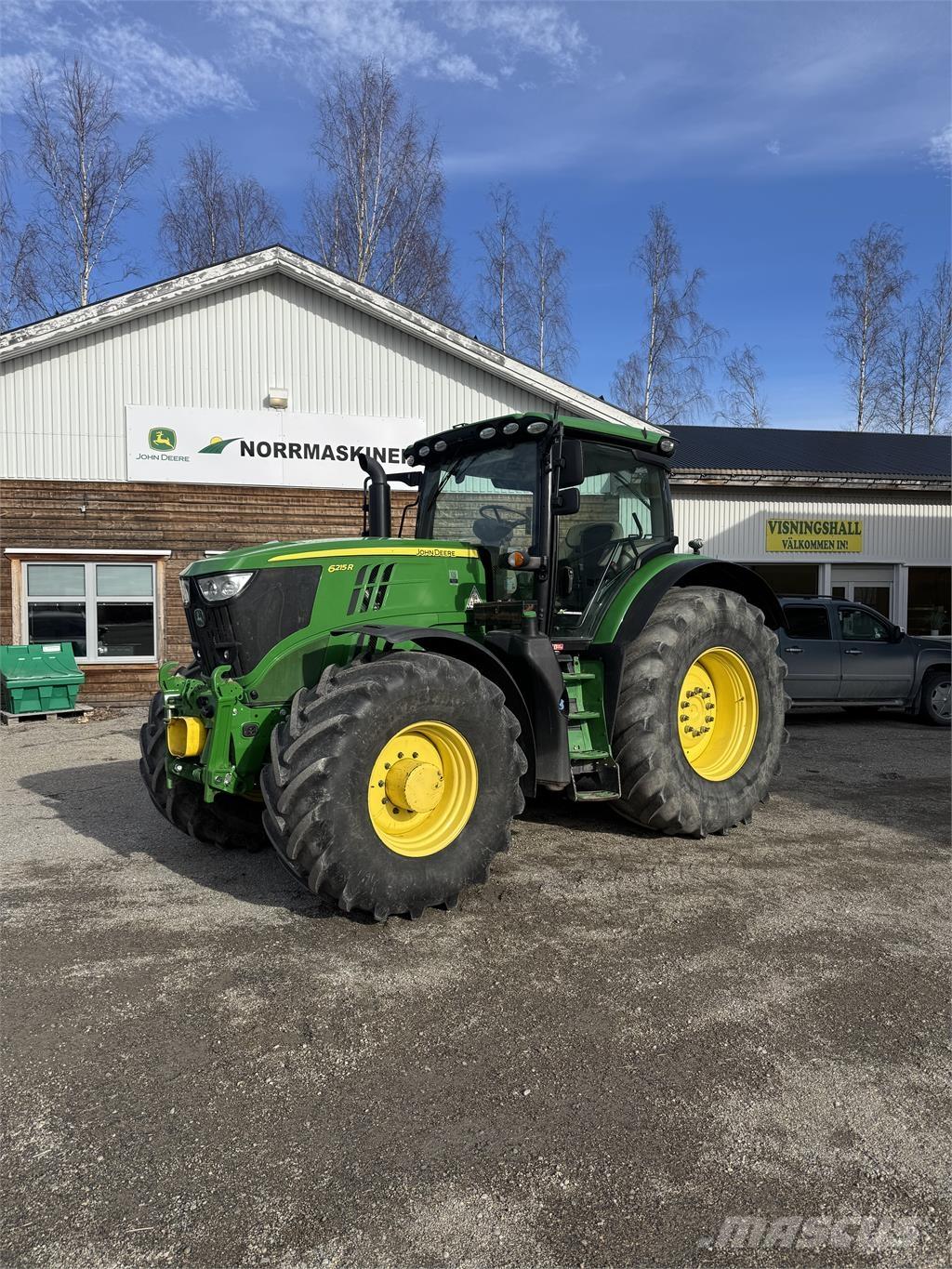 John Deere 6215R Tractoare