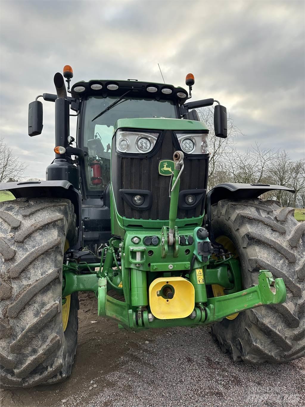 John Deere 6250R Tractoare