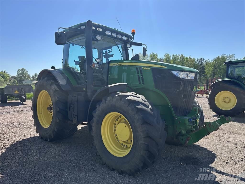 John Deere 7230R Tractoare