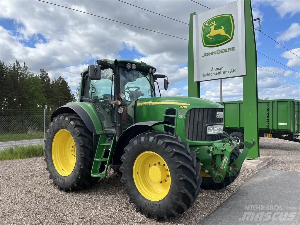 John Deere 7530 Premium Tractoare