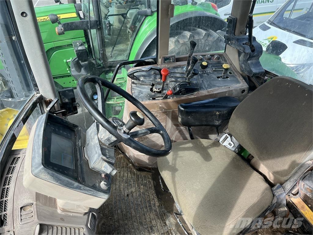 John Deere 7700 Tractoare