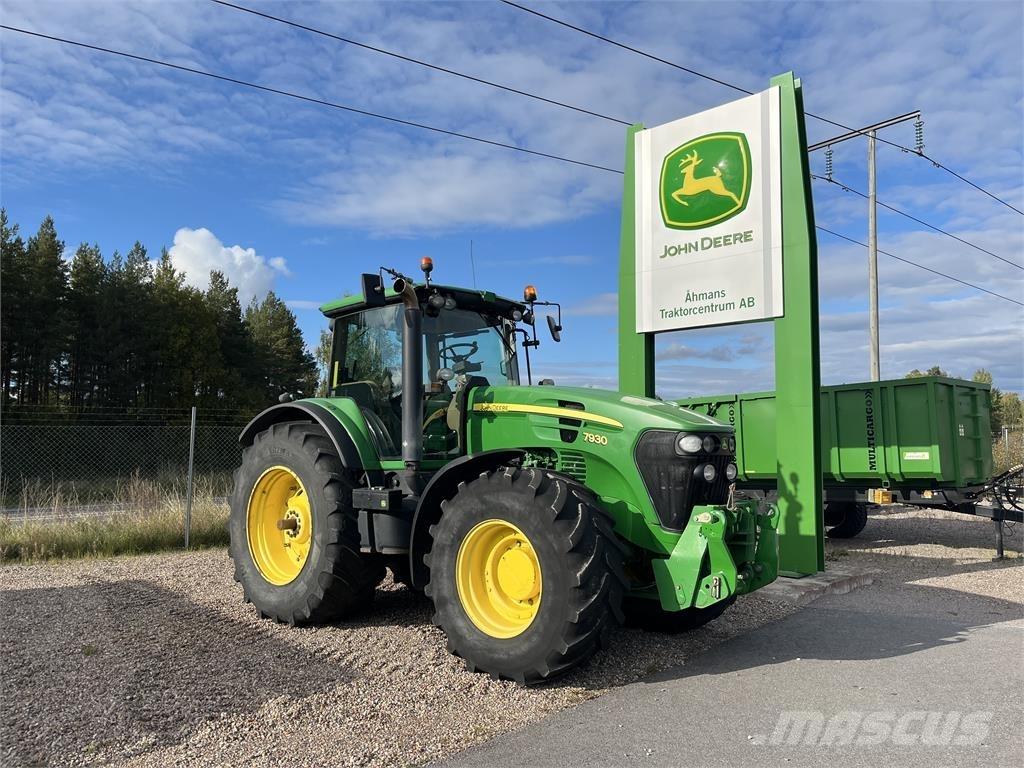John Deere 7930 Tractoare