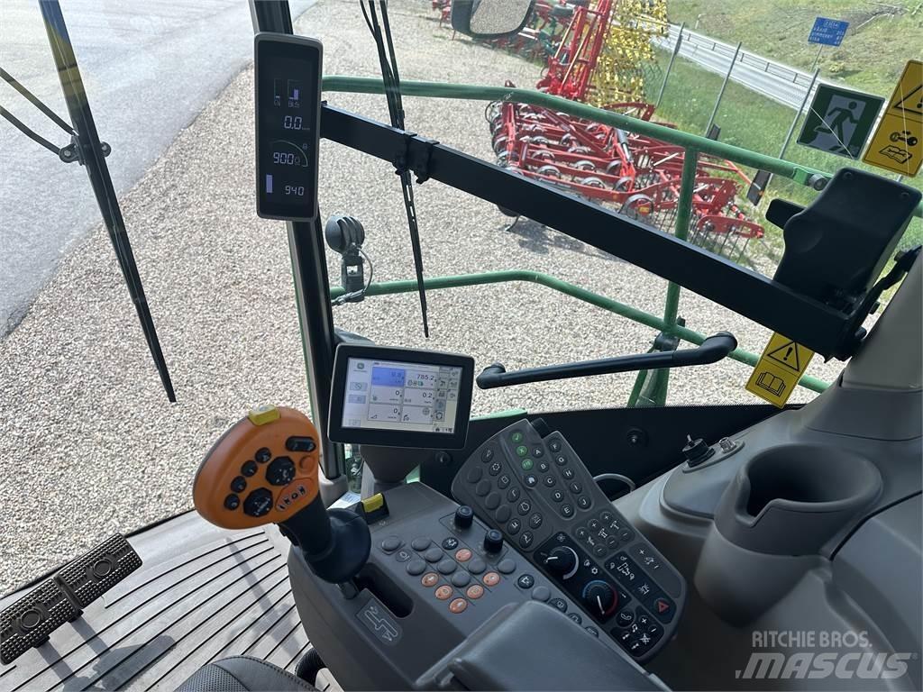John Deere 8600 Forajere cu autopropulsare