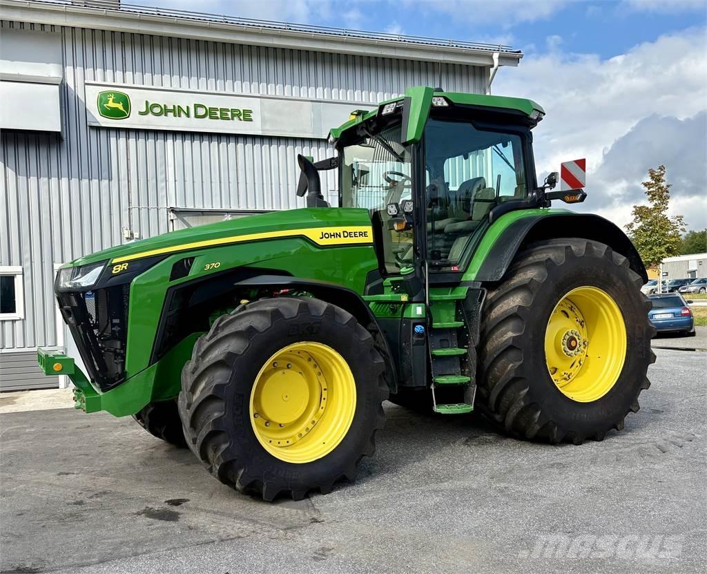 John Deere 8R 370 Tractoare