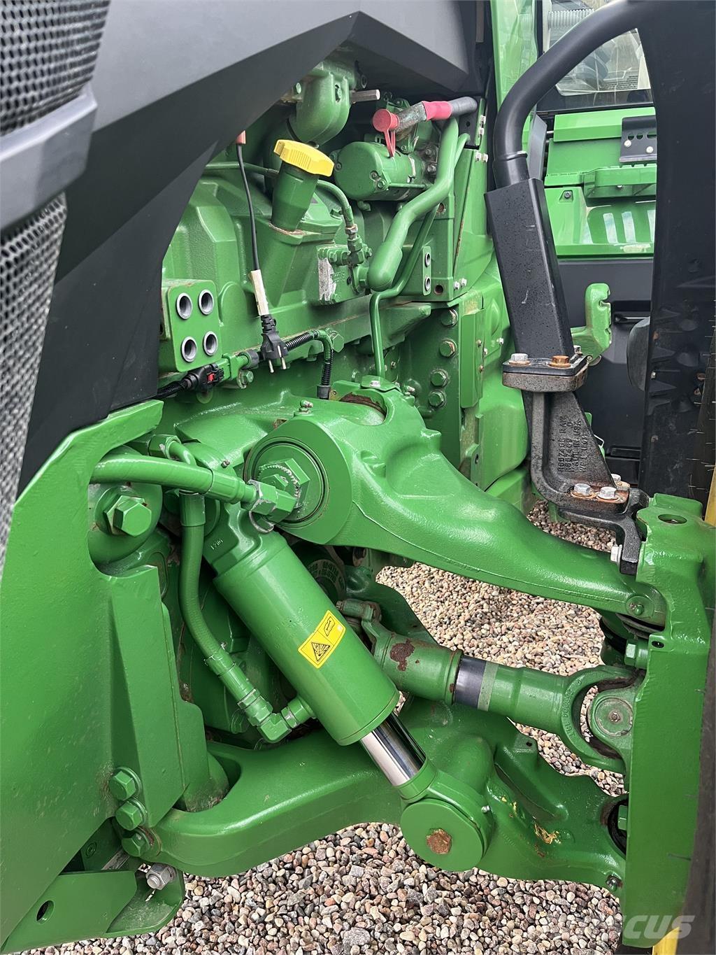John Deere 8R 370 Tractoare