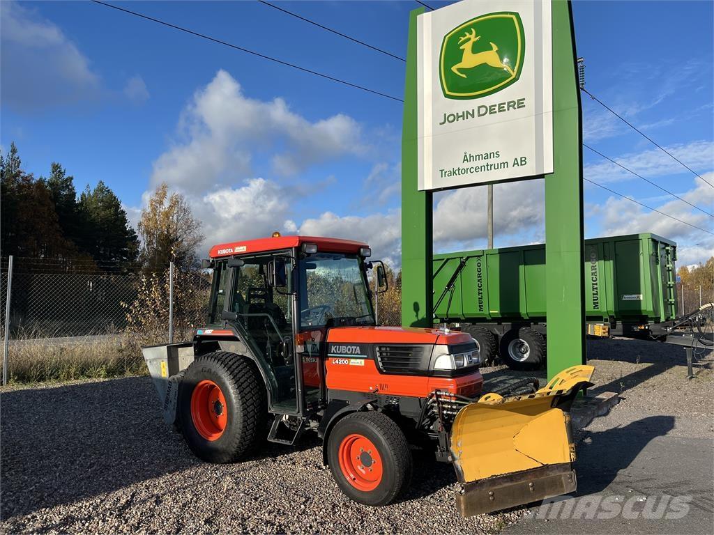 Kubota L4200 Utilaje întreţinere terenuri - Altele