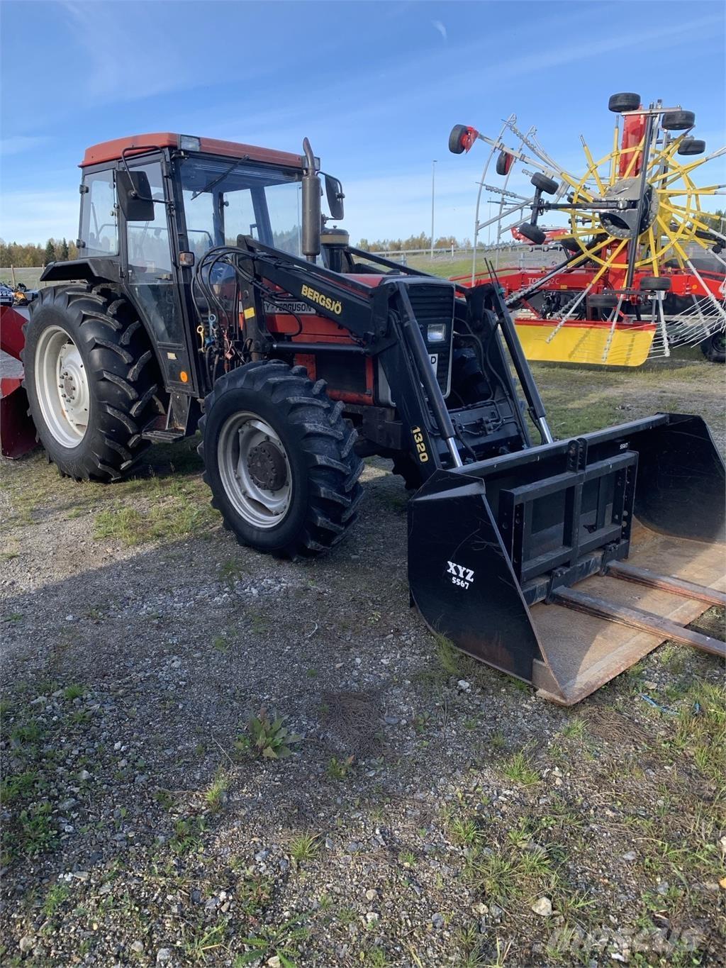 Massey Ferguson 365 4WD Tractoare