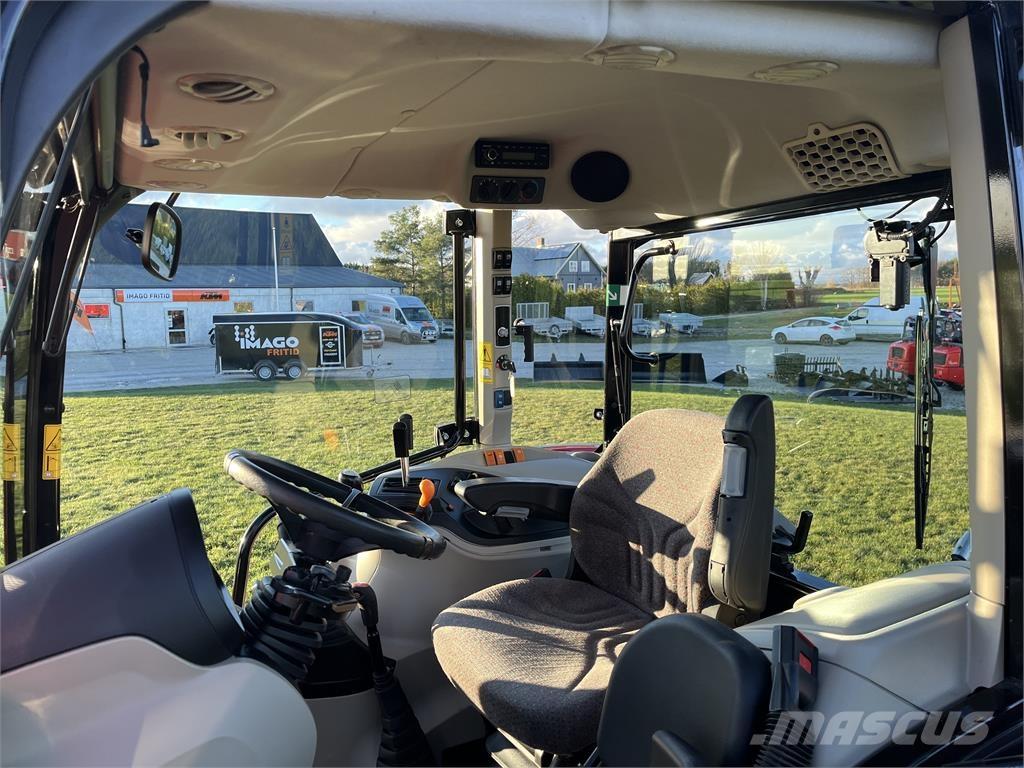 Massey Ferguson 4708M Tractoare