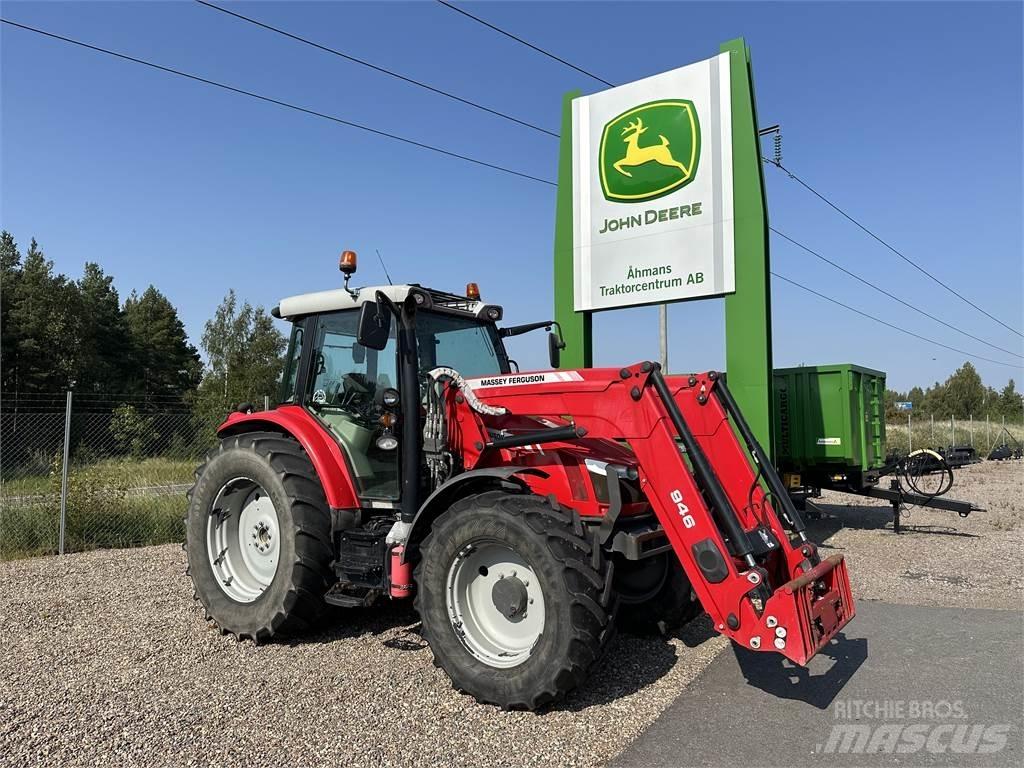 Massey Ferguson 5712 Tractoare
