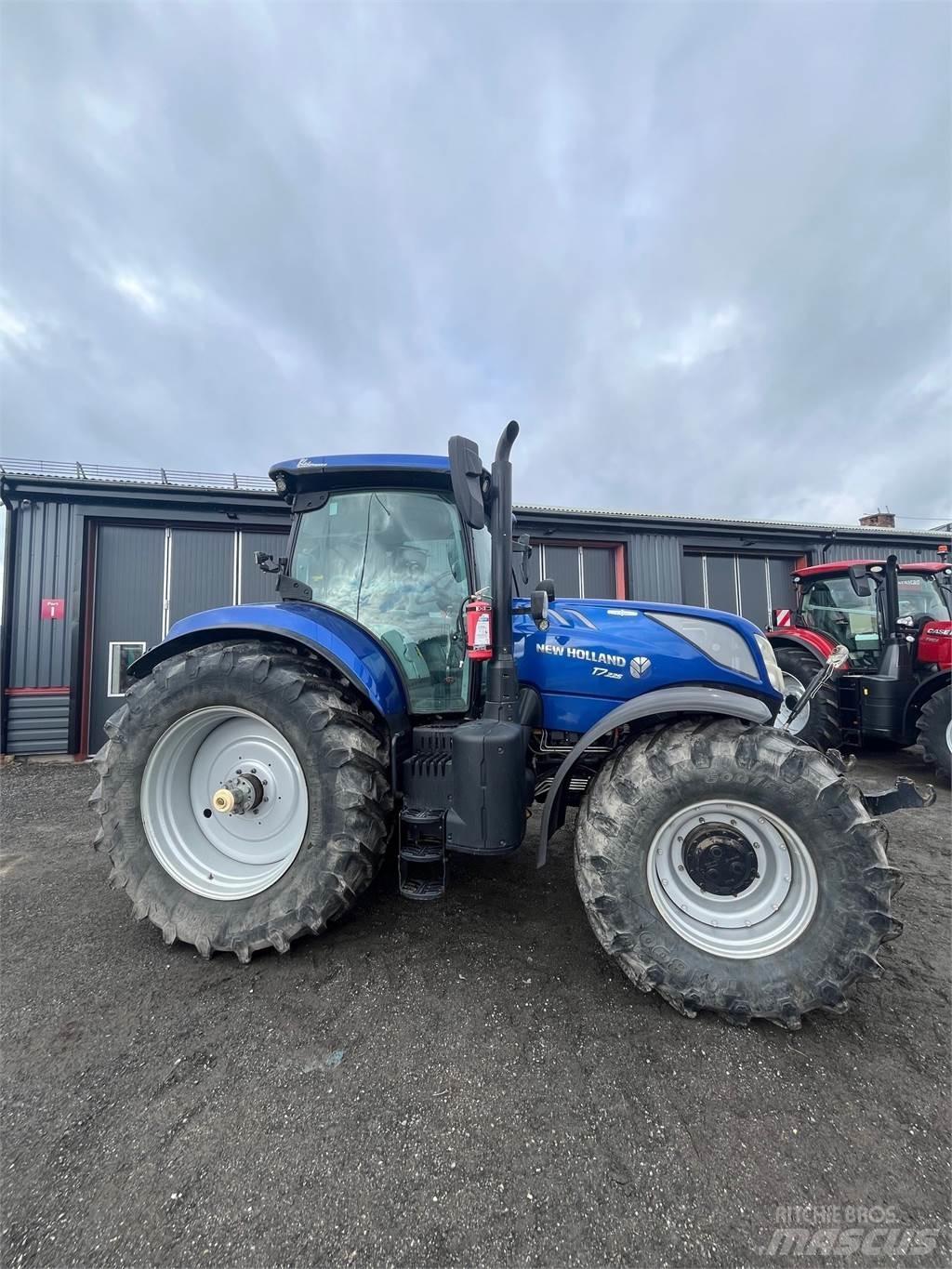 New Holland T7.225 Tractoare