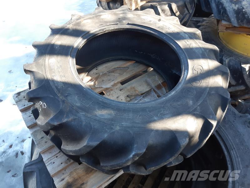  TRAKTORDÄCK 13,6-R24 Anvelope, roti si jante