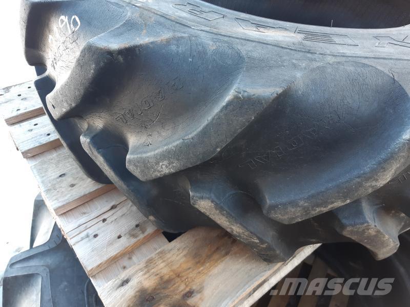  TRAKTORDÄCK 13,6-R24 Anvelope, roti si jante