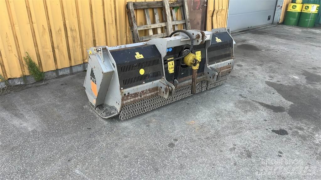  UML DT 200 Alte masini si accesorii de cultivat