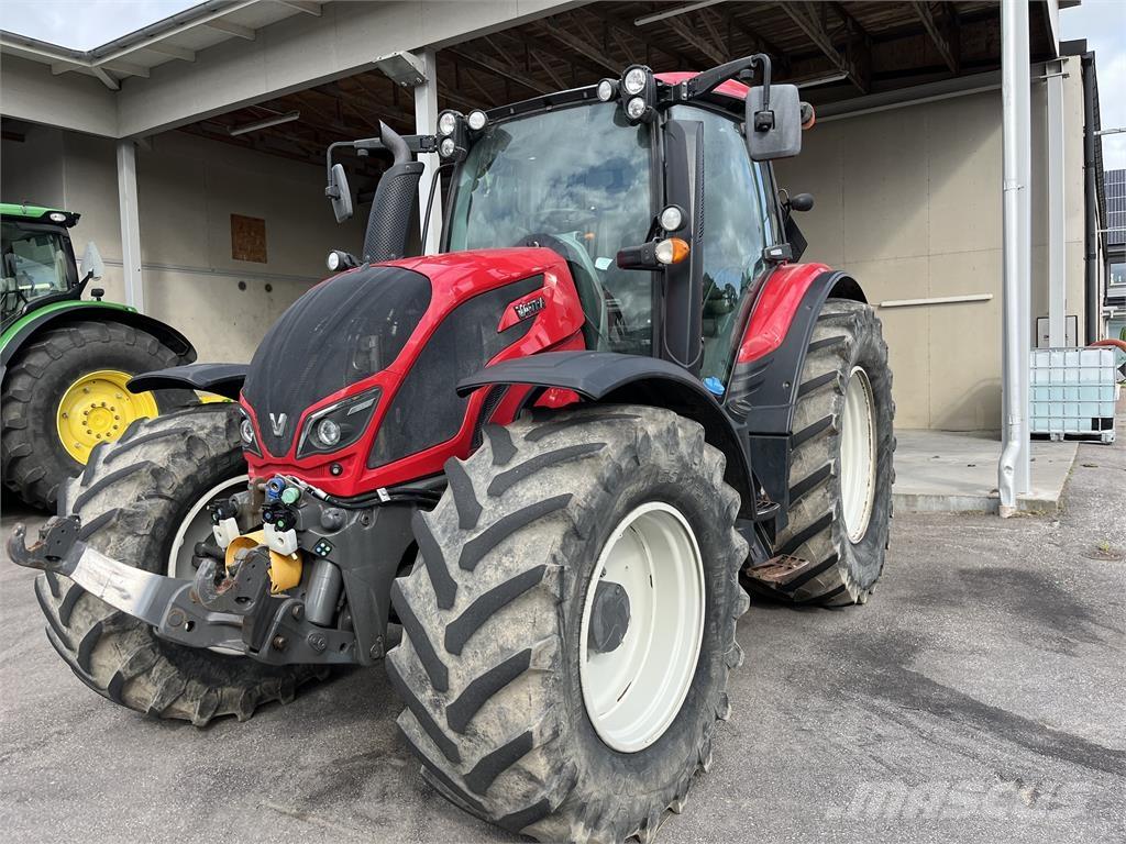 Valtra N174 Tractoare