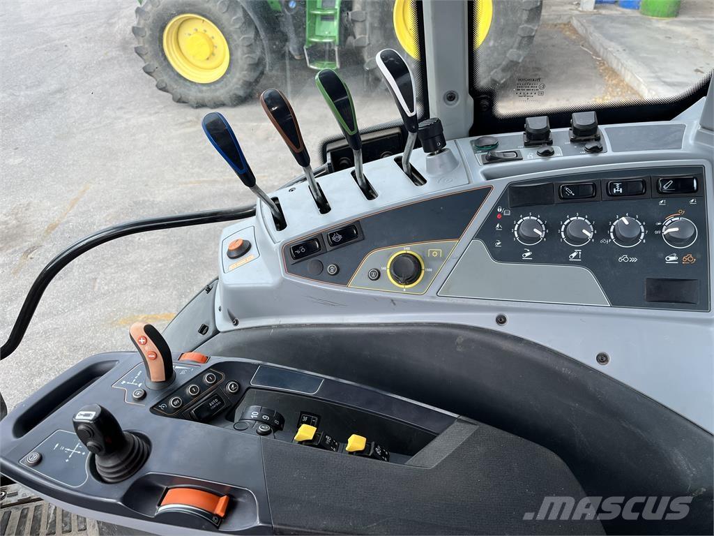 Valtra N174 Tractoare
