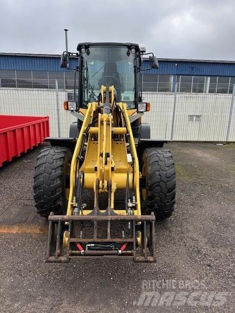 Yanmar V100 HJULLASTARE Incarcator pe pneuri