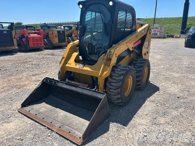 CAT 236D3 Anvelope, roti si jante