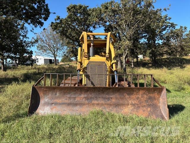 CAT D6D Buldozere pe senile