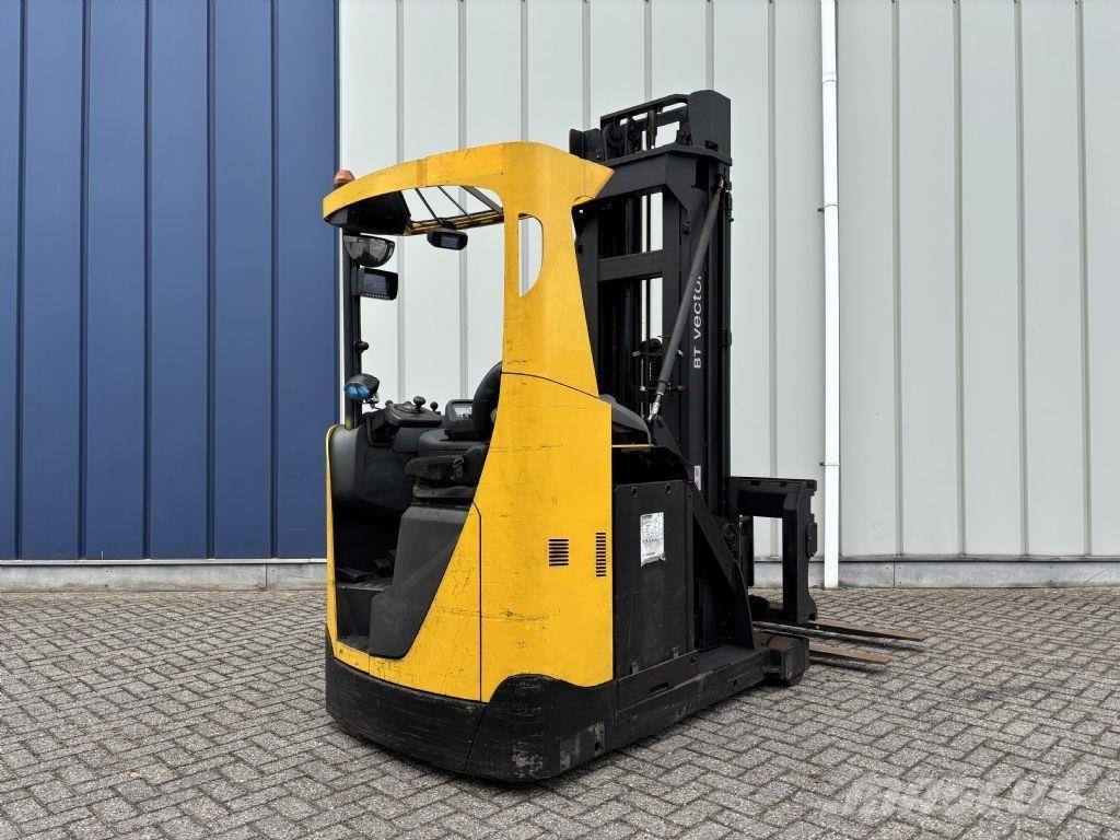 BT VRE150 Stivuitor cu catarg retractabil
