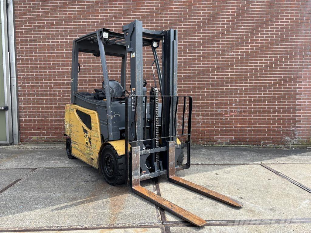 CAT 2EP5000 Stivuitor electric