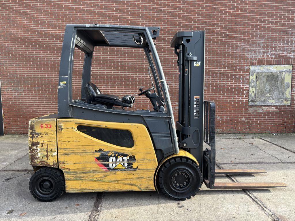 CAT 2EP5000 Stivuitor electric
