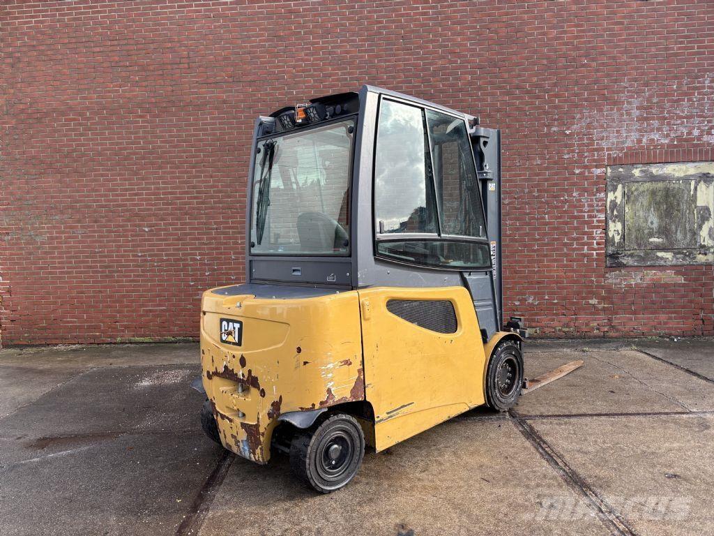 CAT 2EP6000 Stivuitor electric