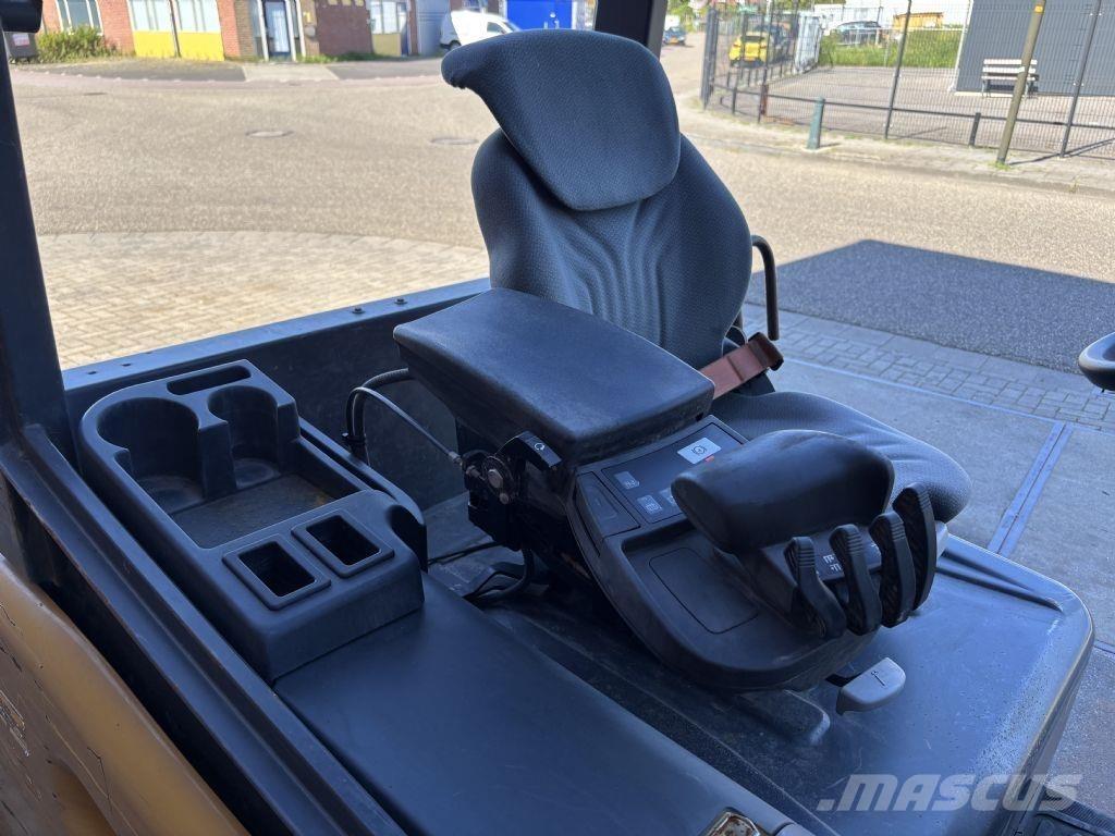 CAT 2EP8000 Stivuitor electric
