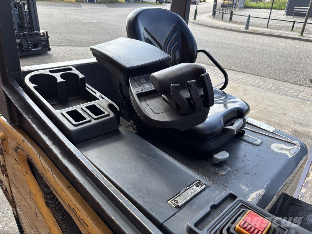 CAT 2EPC5000 Stivuitor electric