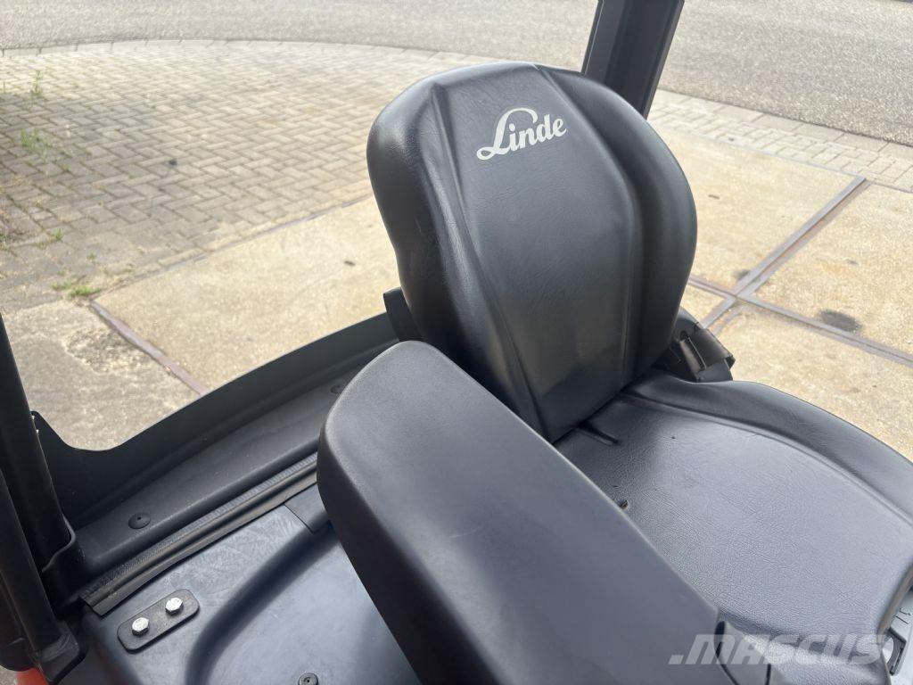Linde E15-02 Stivuitor electric